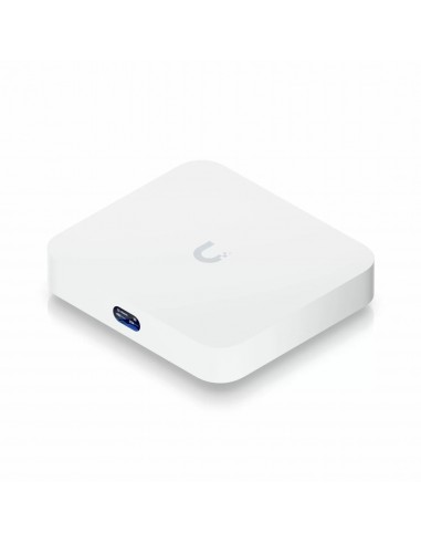 Ubiquiti ULTRA комутатор...